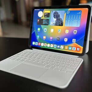 Apple iPad 10th Gen with Magic Keyboard & Apple Warranty
